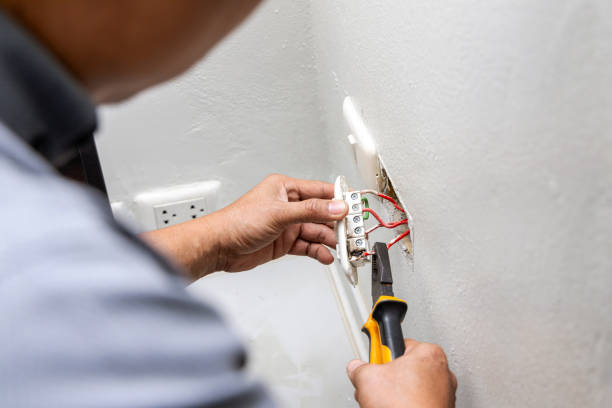 Best Electrical Contractors for Businesses  in Pocahontas, IA